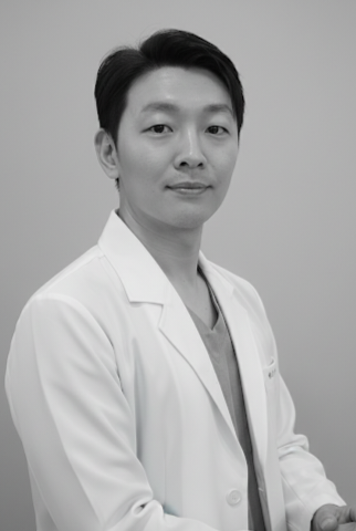 태평가이드치과 윤도완 대표원장 프로필 사진